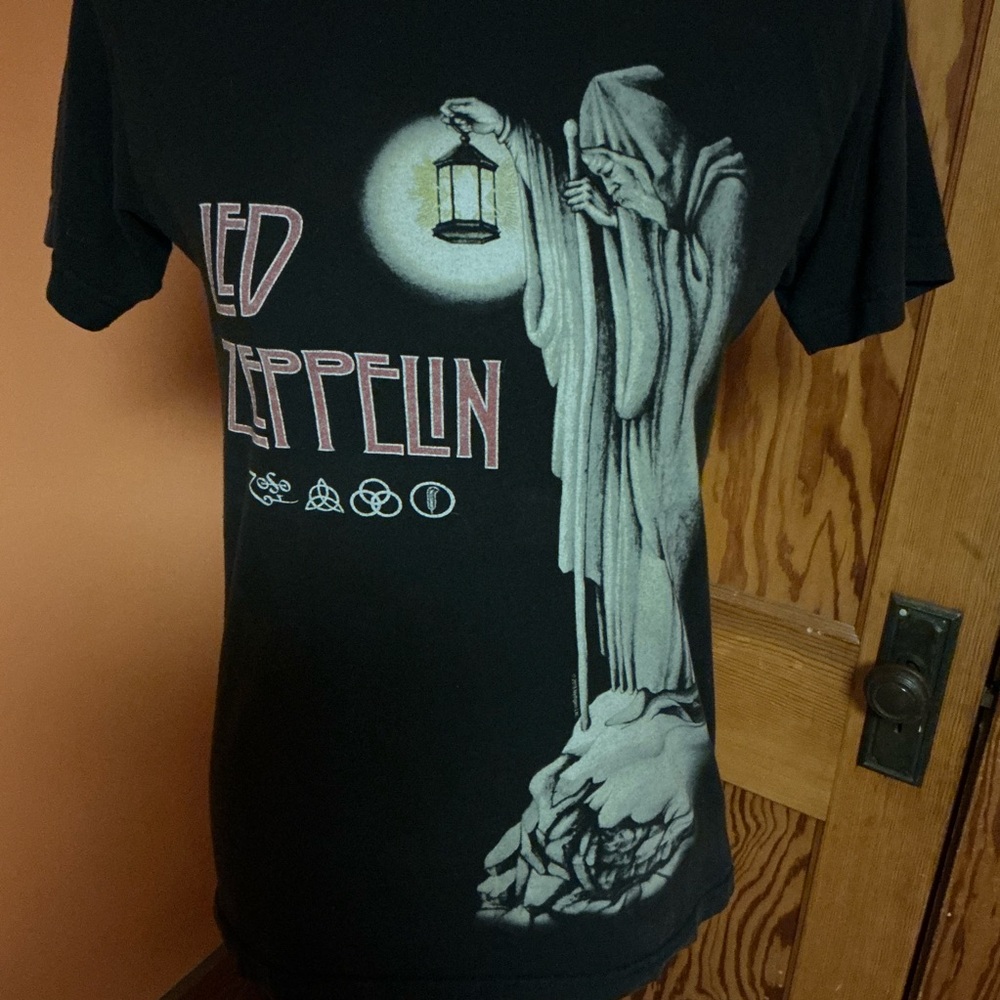 Led Zeppelin Stairway to Heaven Graphic Band T-Shirt Classic Rock Tee - Picture 8 of 9